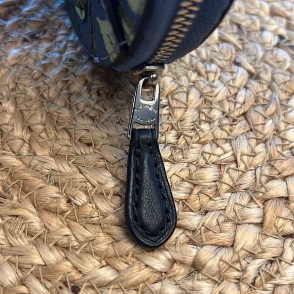 Coach Floral Round Coin Purse NWOT - Picture 3 of 7